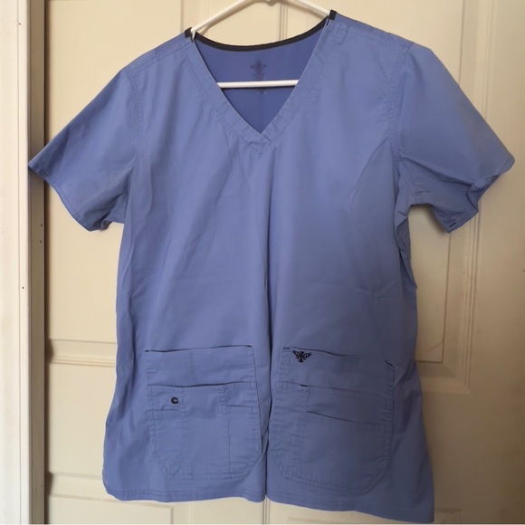 Bundle of 2 scrubs Med Couture and Dickies brand in good used condition. - Picture 3 of 5